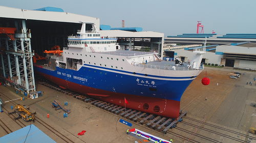 中國(guó)最大海洋綜合科考實(shí)習(xí)船下水，預(yù)計(jì)2021年上半年交付